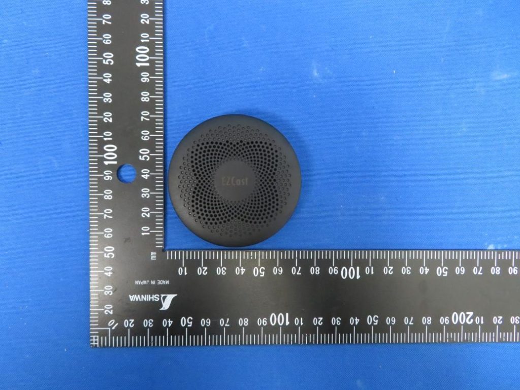 new motorola ready for wireless 4k adapter - md-02 (streaming dongle) spotted on fcc